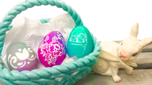 Make Beautiful Easter Eggs Using Vinyl